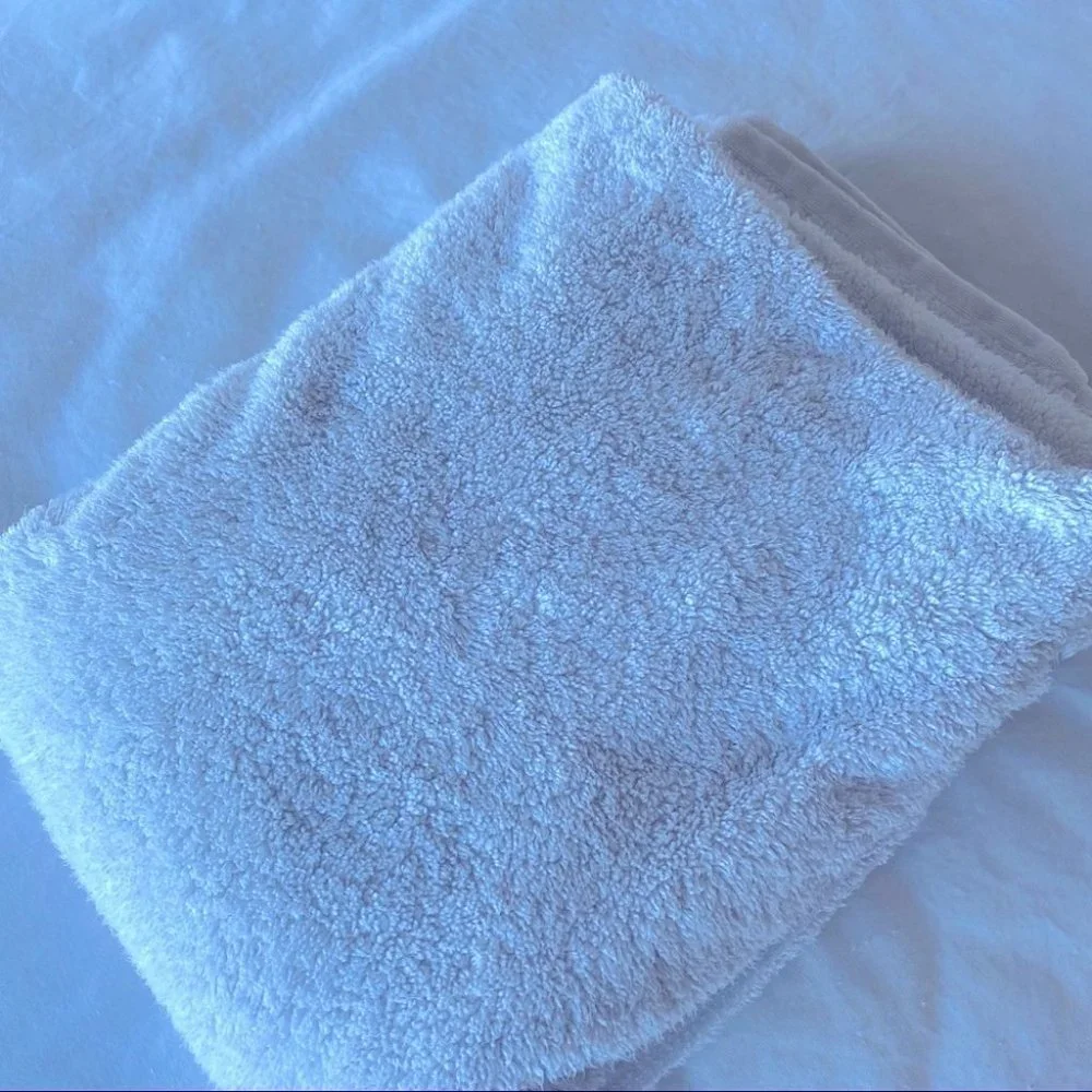 Vera Wang White Bath Towel Body